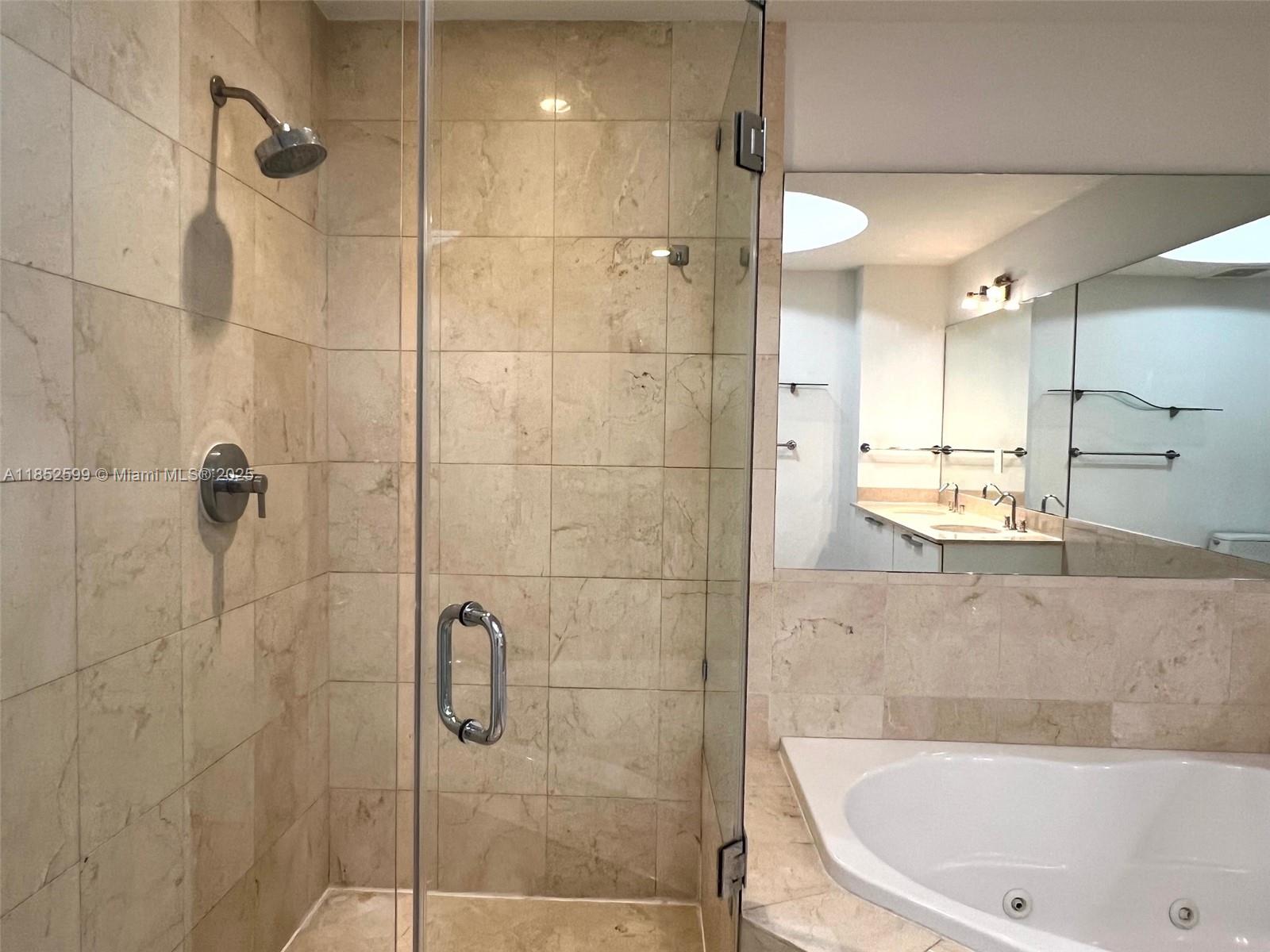 Photo of 3131 188th St  #1-606, Aventura, Florida, 33180 - 