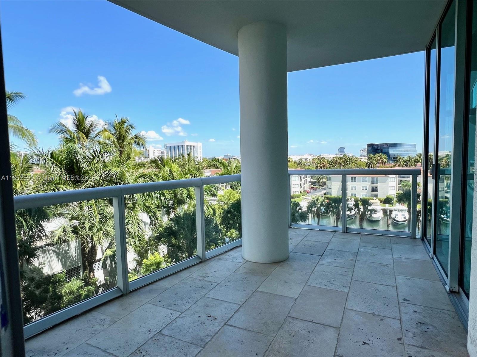 Photo of 3131 188th St  #1-606, Aventura, Florida, 33180 - 