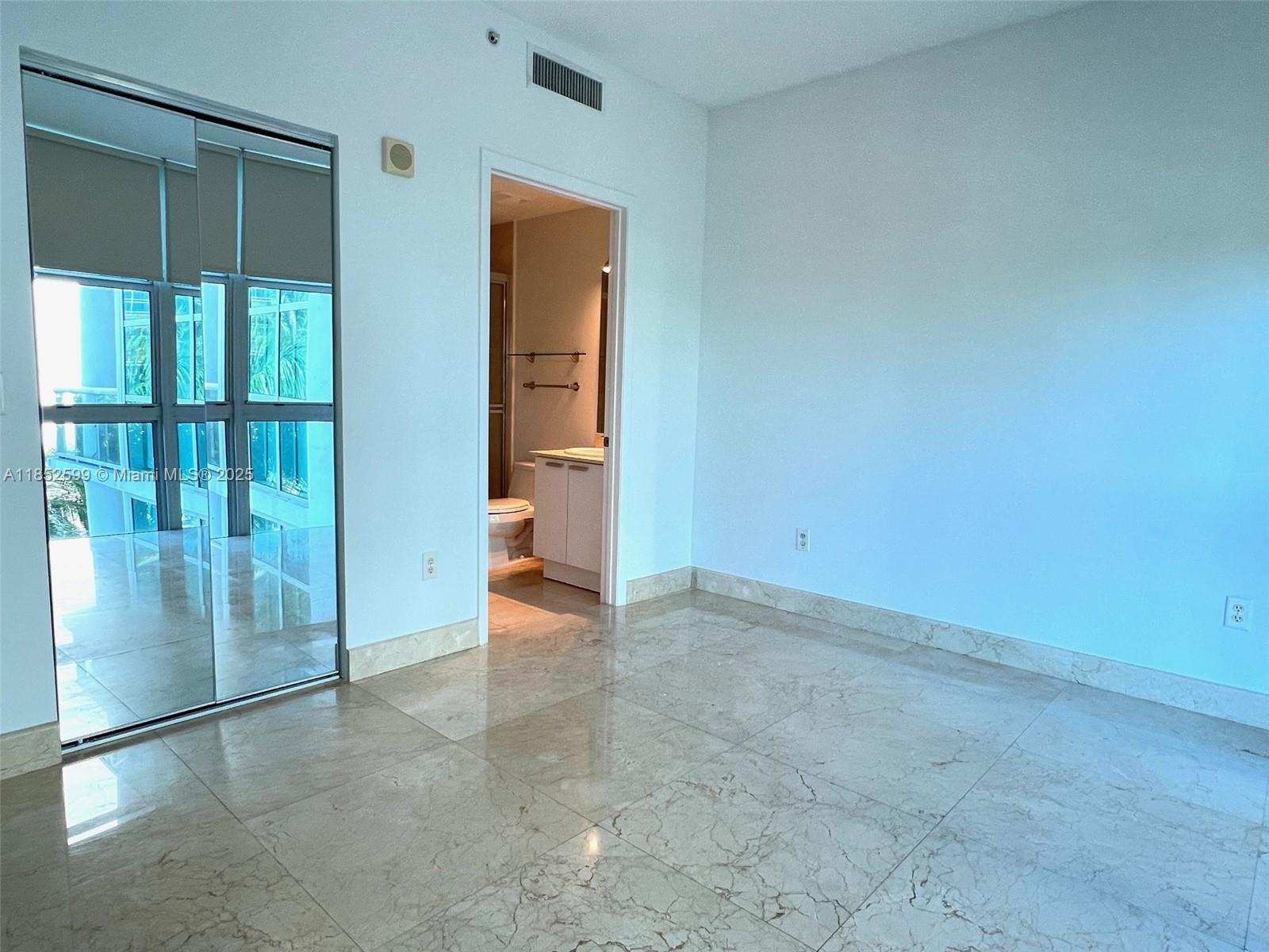 Photo of 3131 188th St  #1-606, Aventura, Florida, 33180 - 