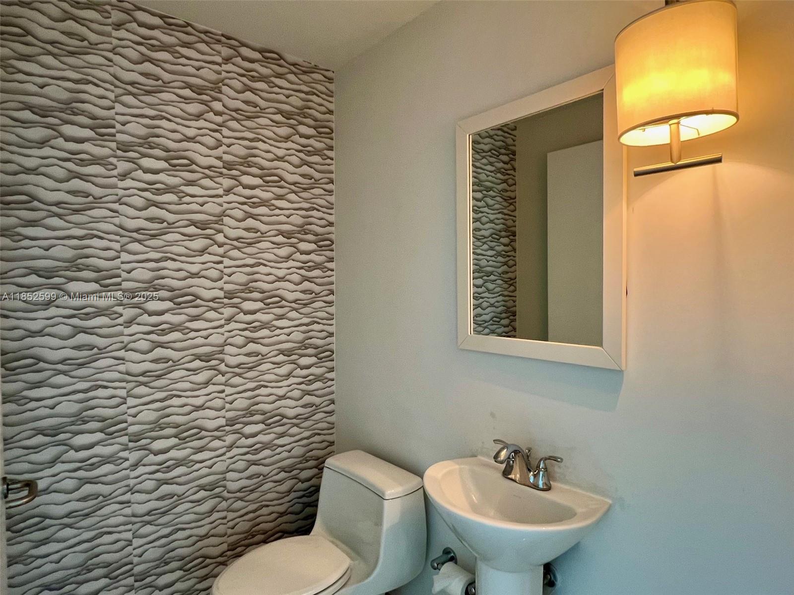 Photo of 3131 188th St  #1-606, Aventura, Florida, 33180 - 