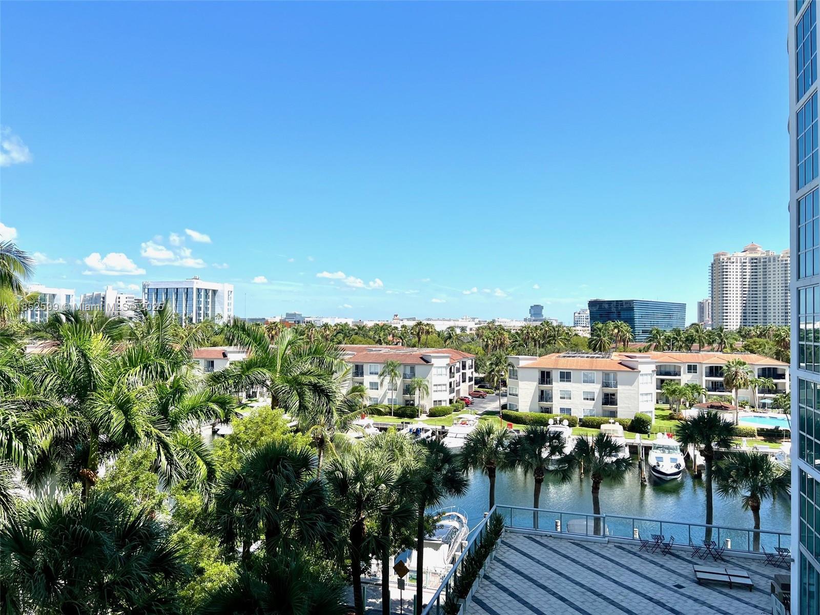Photo of 3131 188th St  #1-606, Aventura, Florida, 33180 - 