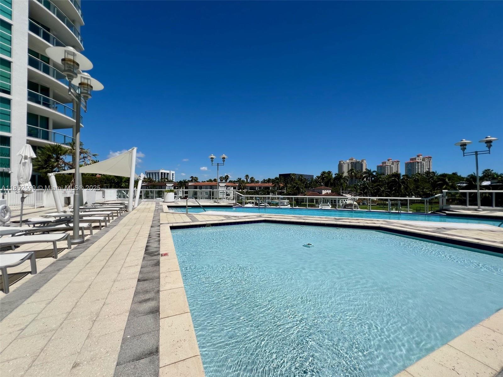 Photo of 3131 188th St  #1-606, Aventura, Florida, 33180 - 