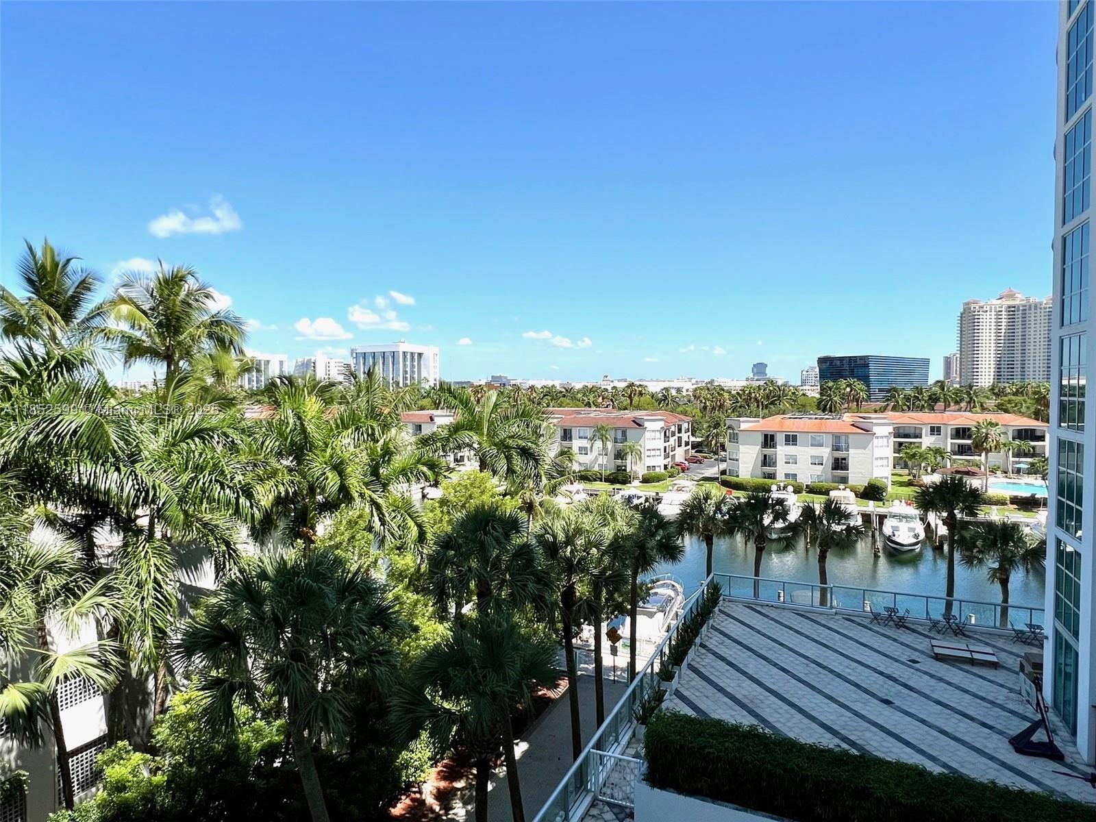 Photo of 3131 188th St  #1-606, Aventura, Florida, 33180 - 
