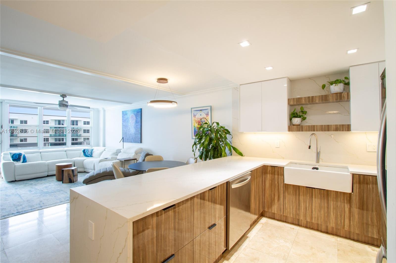 Photo of 3725 Ocean Dr  #1514, Hollywood, Florida, 33019 - 