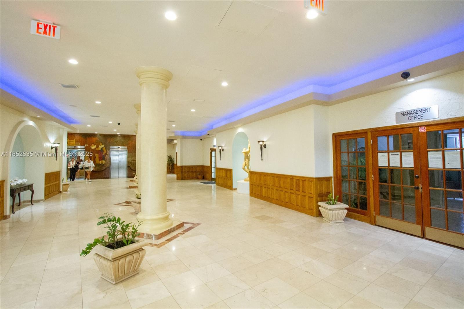 Photo of 3725 Ocean Dr  #1514, Hollywood, Florida, 33019 - 