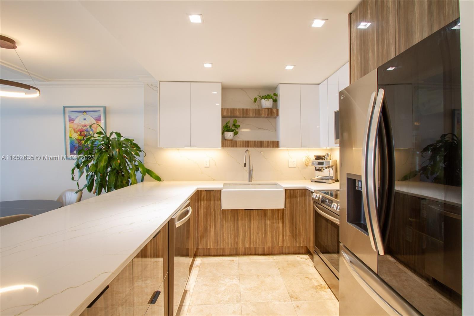 Photo of 3725 Ocean Dr  #1514, Hollywood, Florida, 33019 - 