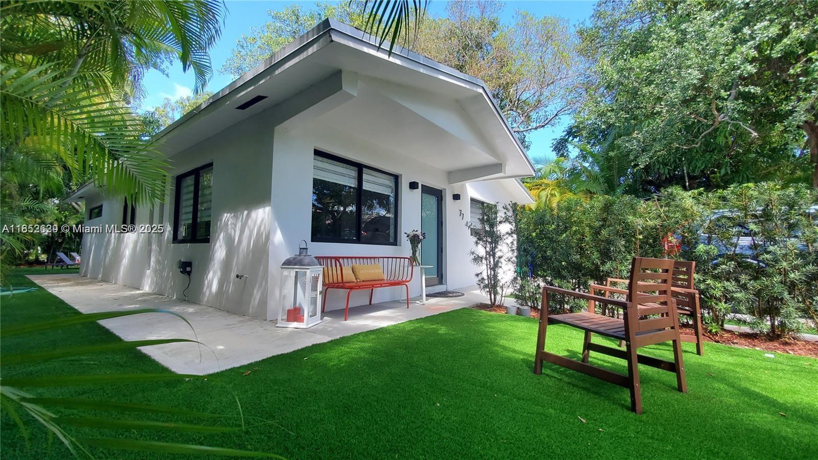 Ver detalles 77 3 / 2 1080 sq. ft. $ 2025-08-04 0 foto