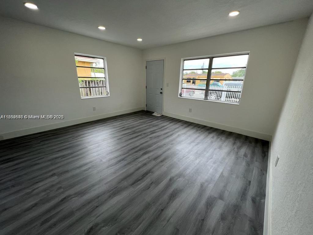 See details 2222 2 / 1 780 sq. ft. $ 2025-08-04 0 Photo