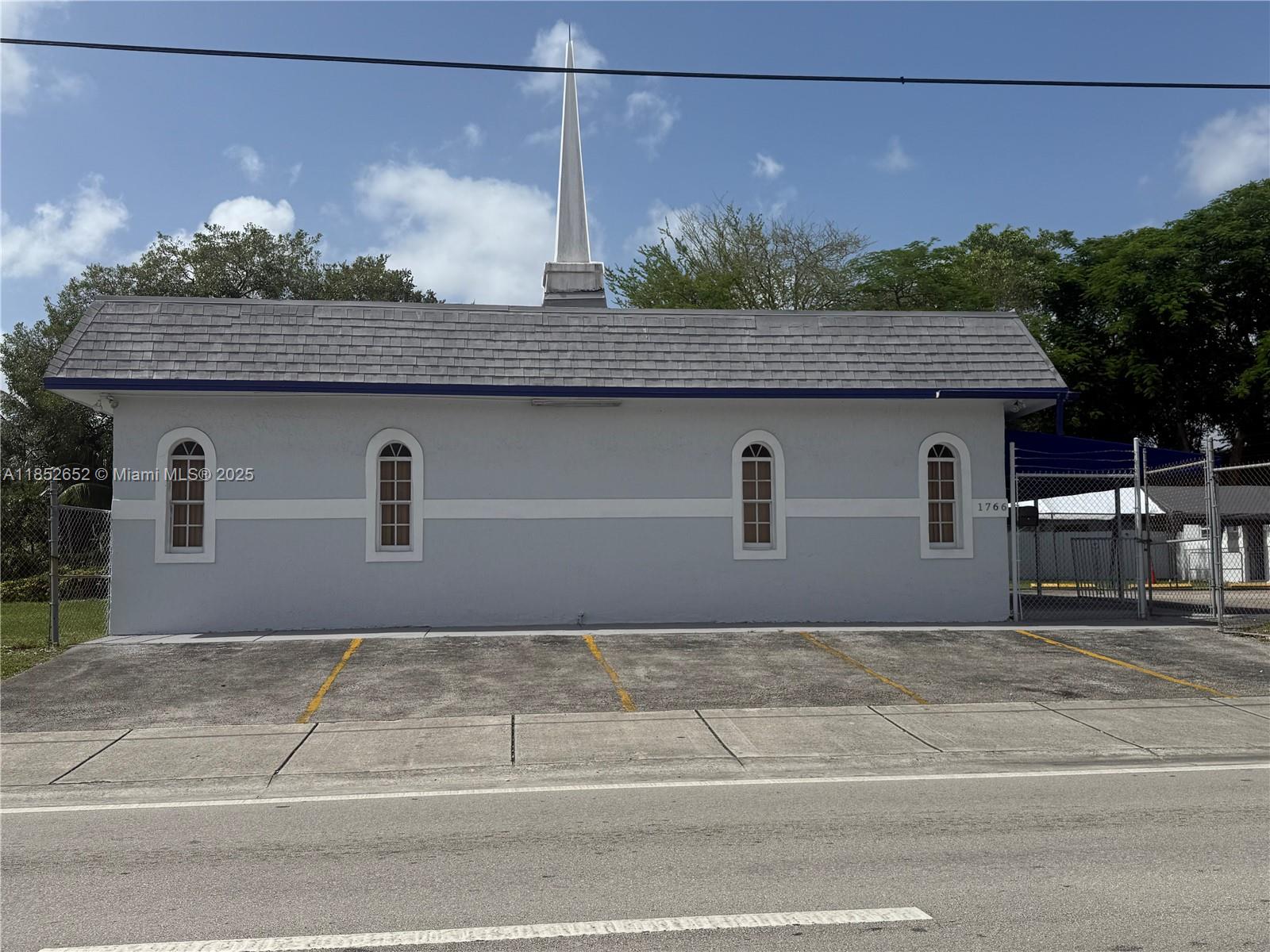 See details / sq. ft. $ 2025-08-04 0 Photo