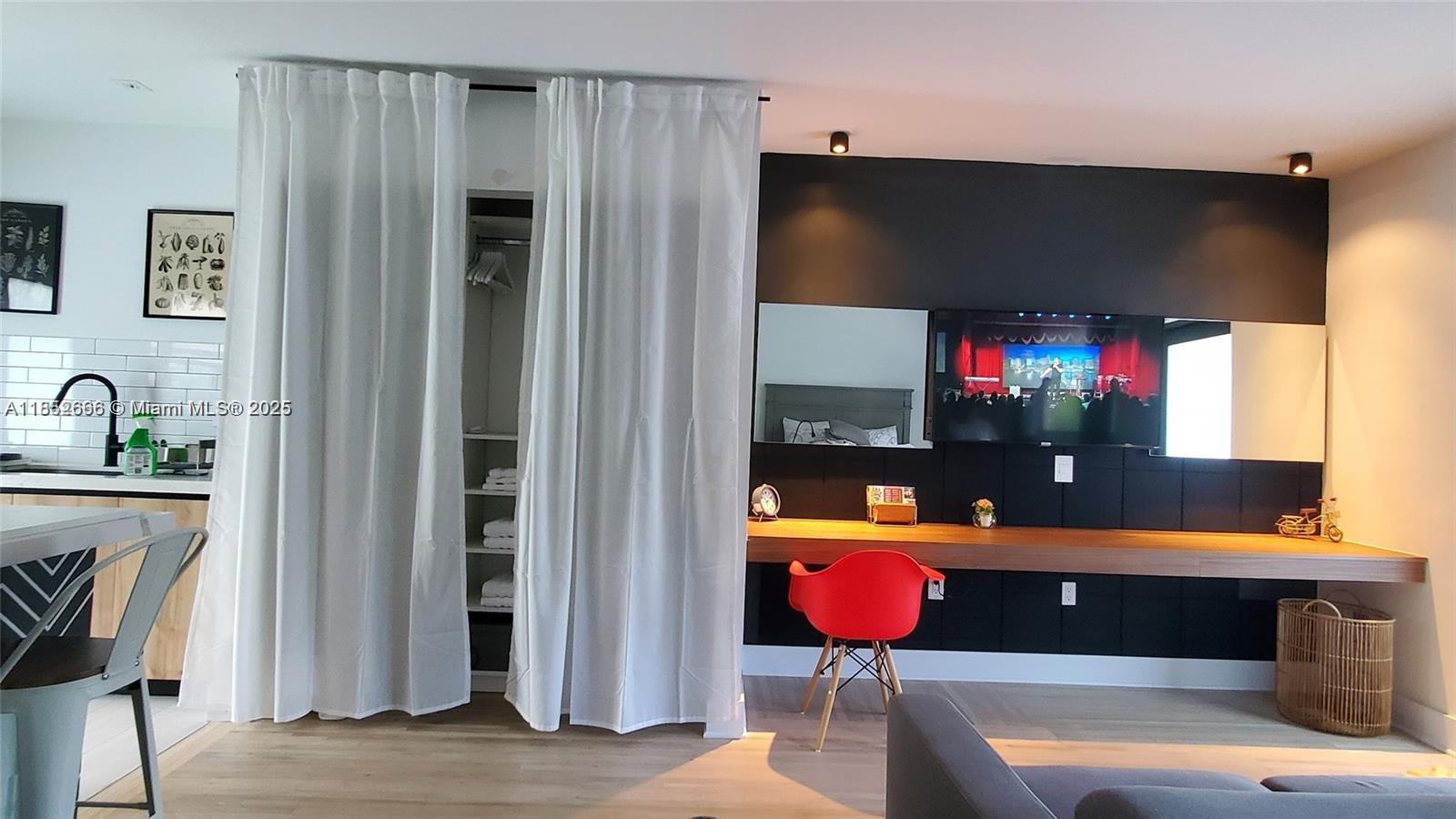 Ver detalles / 2305 sq. ft. $ 2025-08-04 0 foto