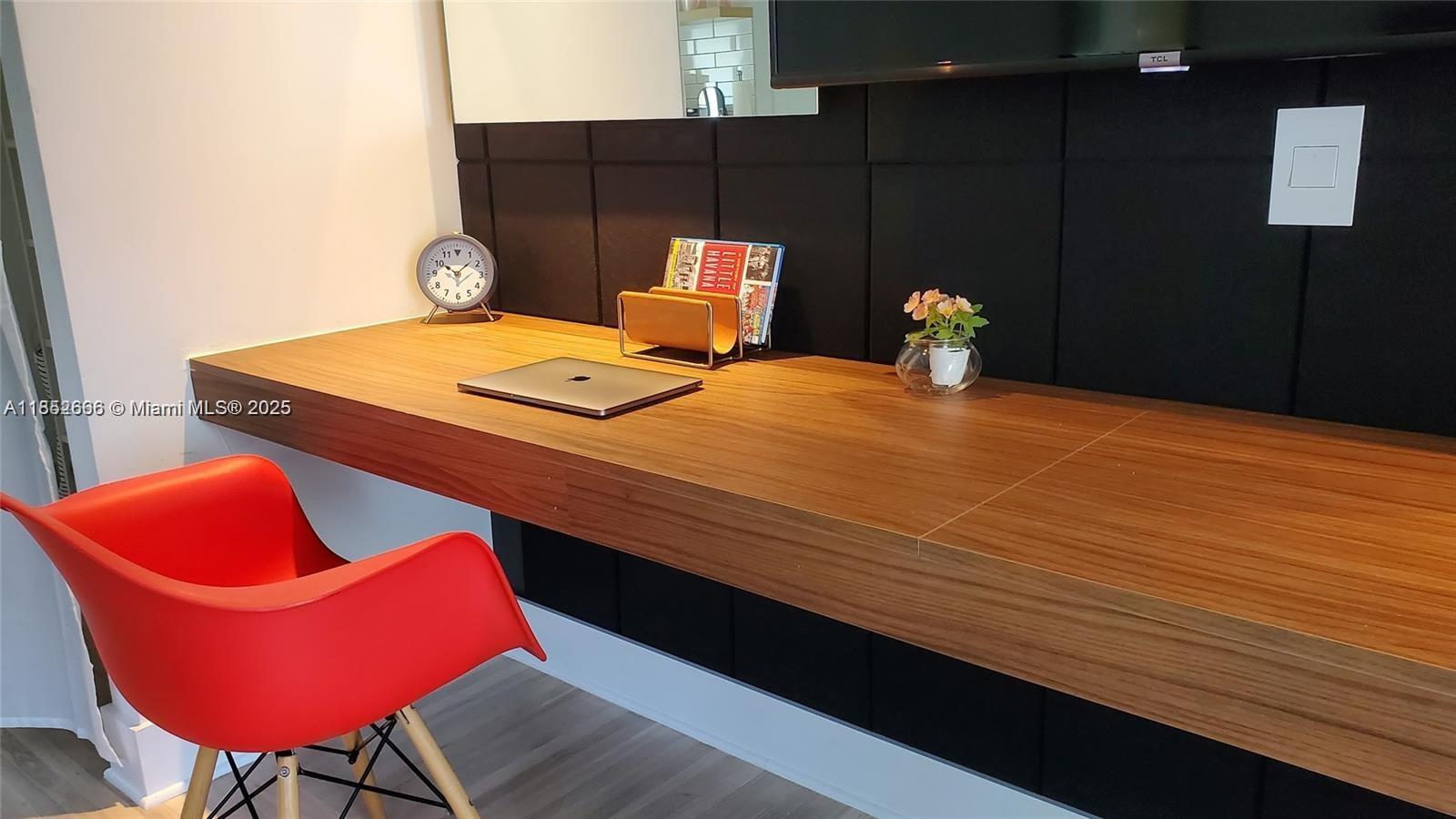Ver detalles / 2305 sq. ft. $ 2025-08-04 0 foto