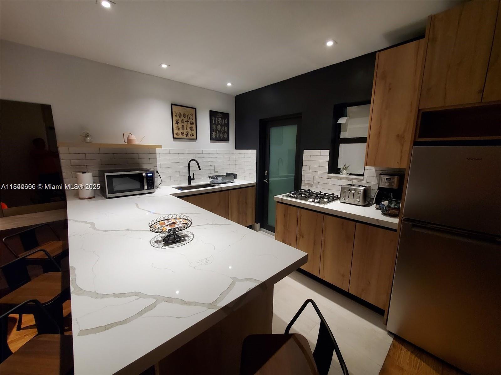 Ver detalles / 2305 sq. ft. $ 2025-08-04 0 foto