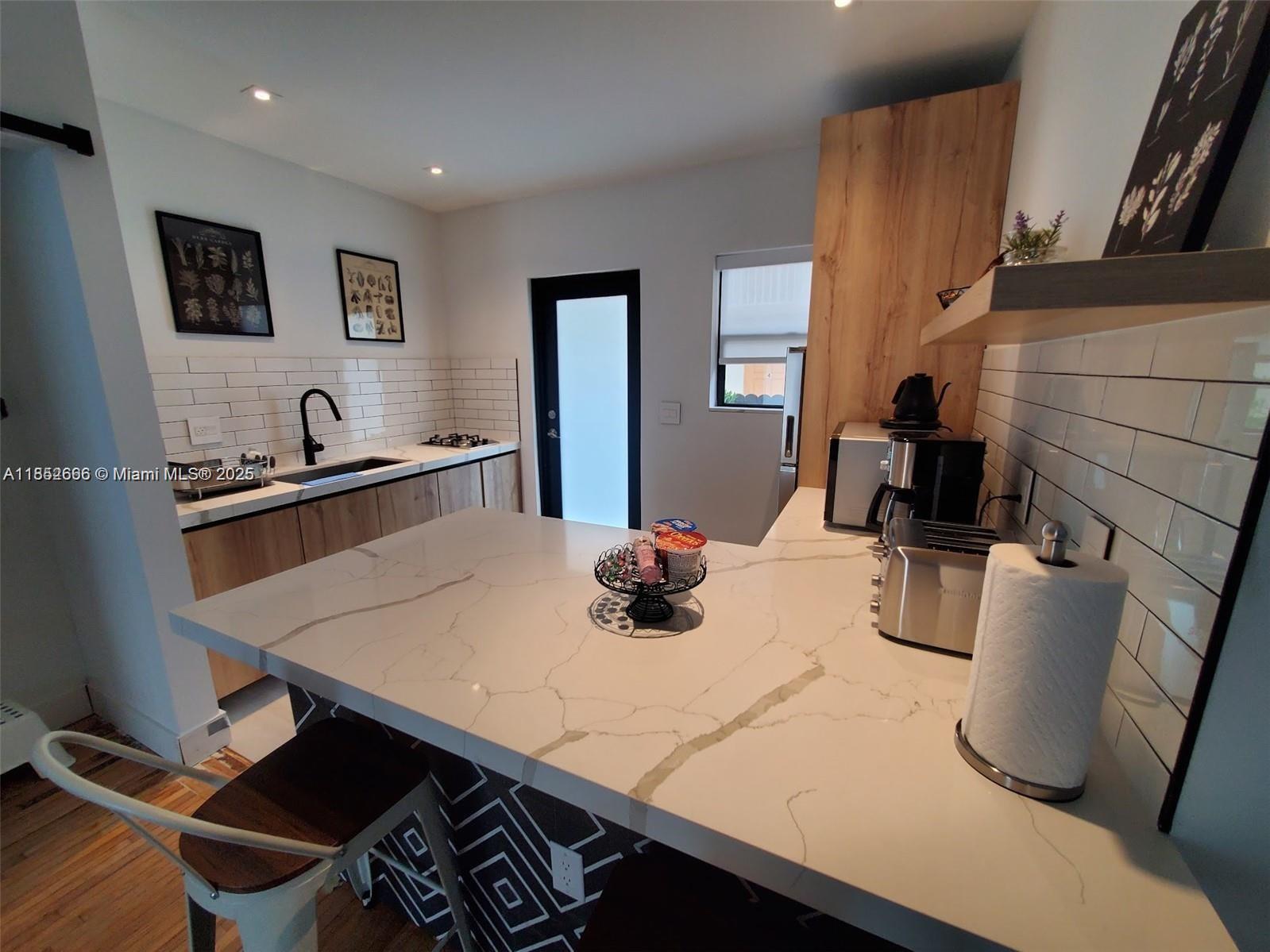 Ver detalles / 2305 sq. ft. $ 2025-08-04 0 foto