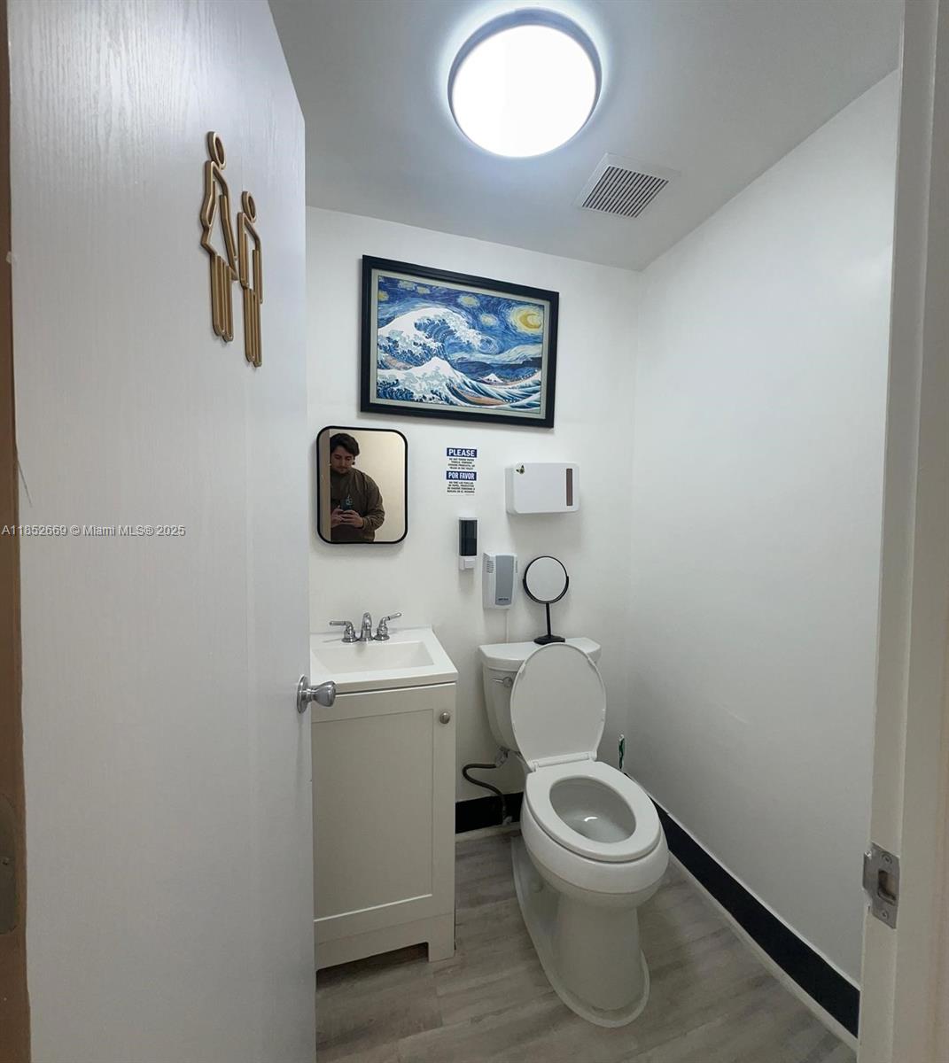   /   sq. ft. $ 2025-08-04 0 foto
