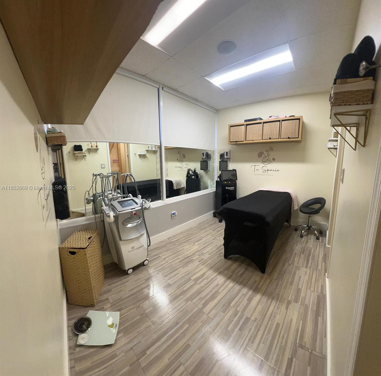   /   sq. ft. $ 2025-08-04 0 foto