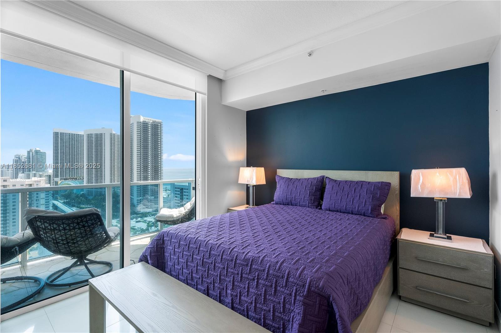 Photo of 1945 Ocean Dr  #2209, Hallandale Beach, Florida, 33009 - 