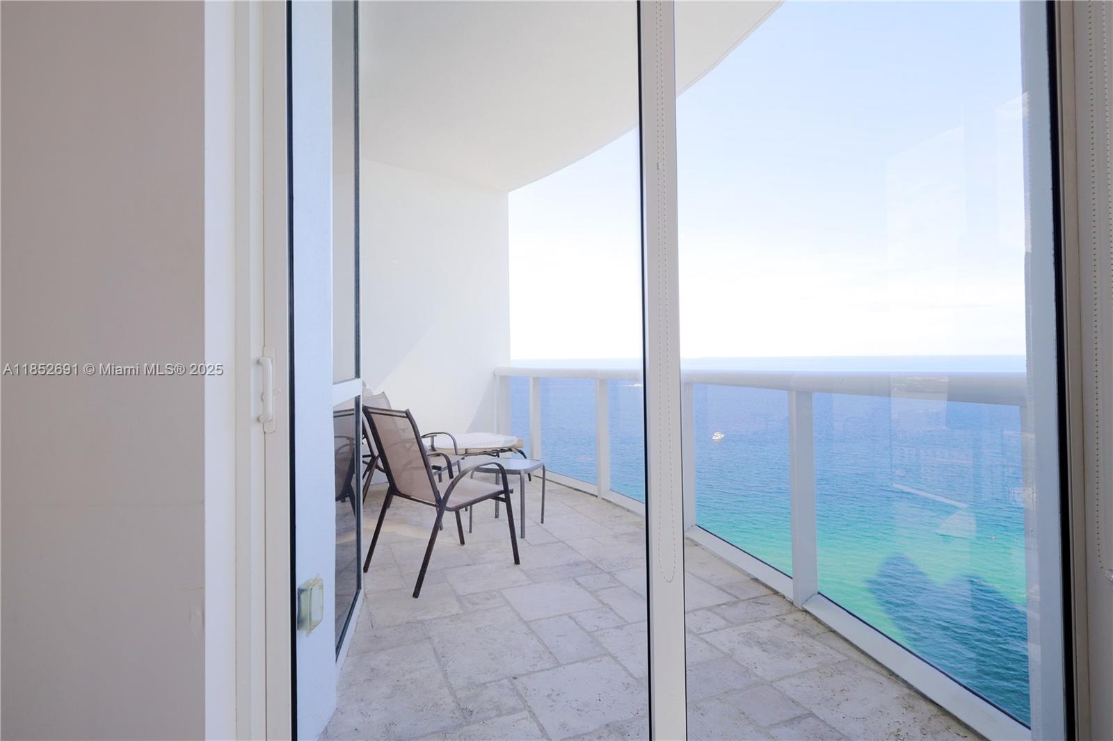 Ver detalles 3709A 2 / 2 1324 sq. ft. $ 2025-08-04 0 foto