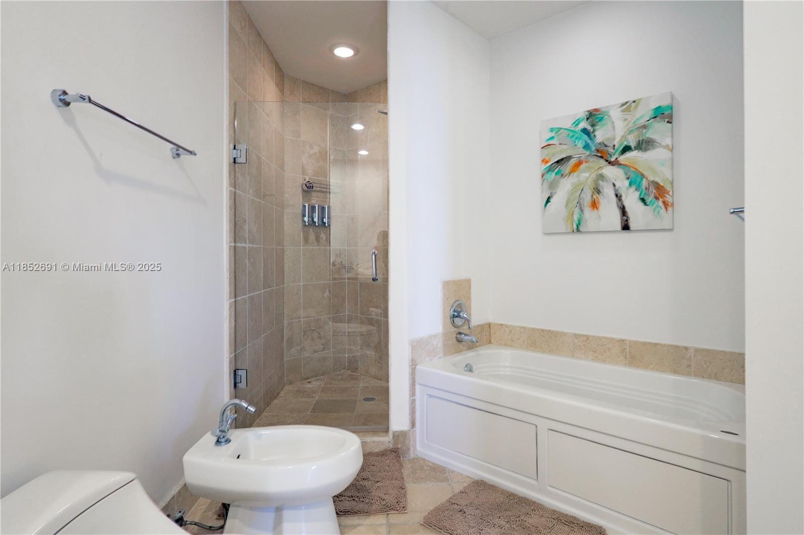 Ver detalles 3709A 2 / 2 1324 sq. ft. $ 2025-08-04 0 foto