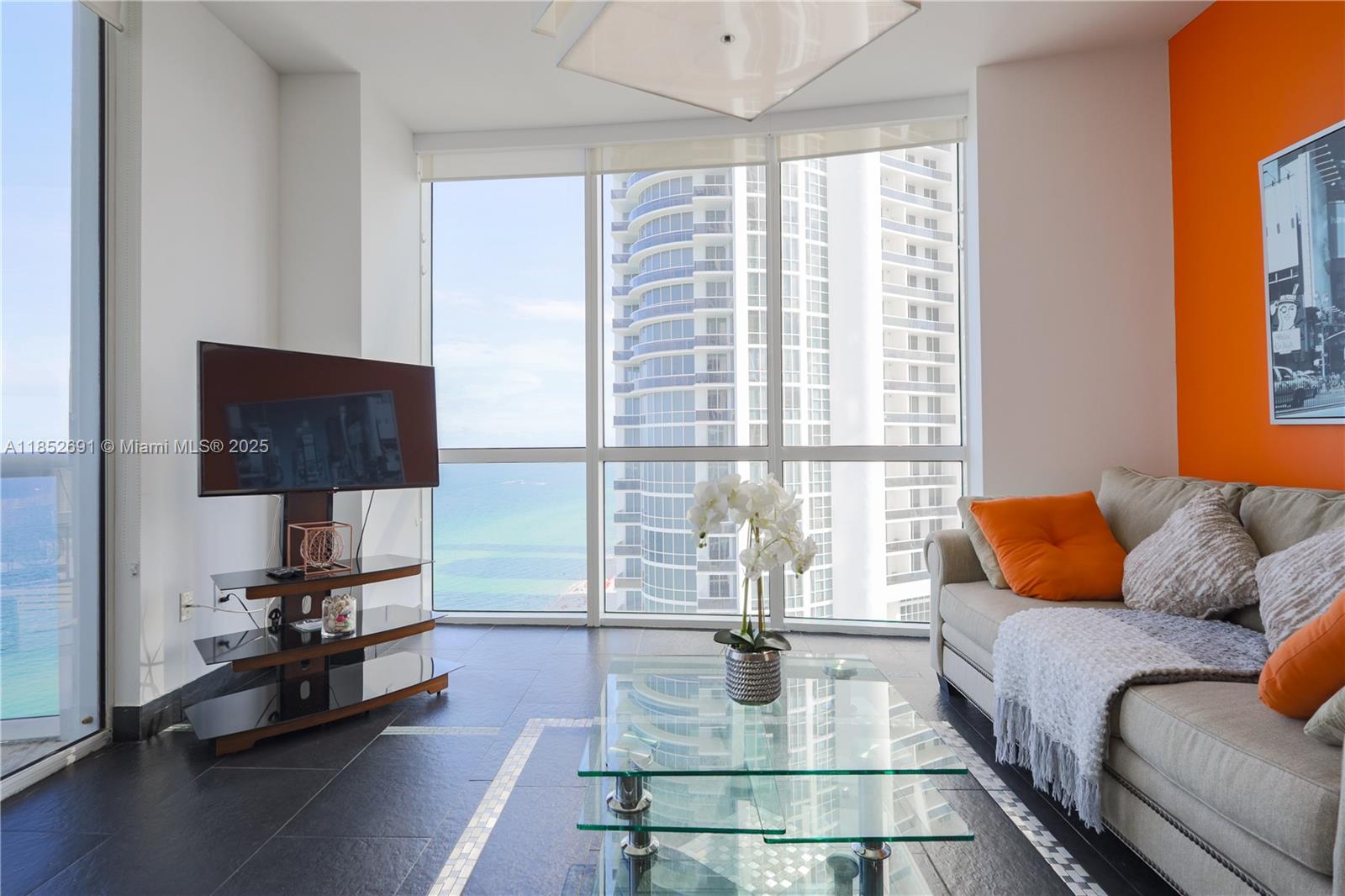 Ver detalles 3709A 2 / 2 1324 sq. ft. $ 2025-08-04 0 foto