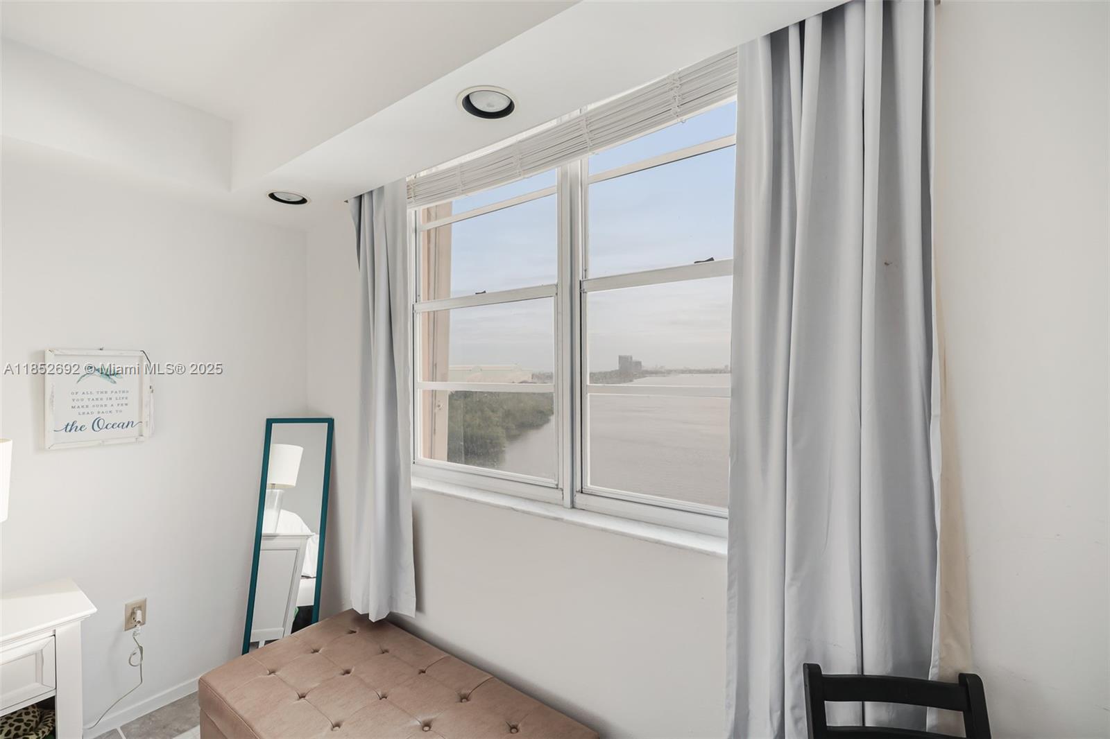 Ver detalles 812 1 / 2 762 sq. ft. $ 2025-08-04 0 foto