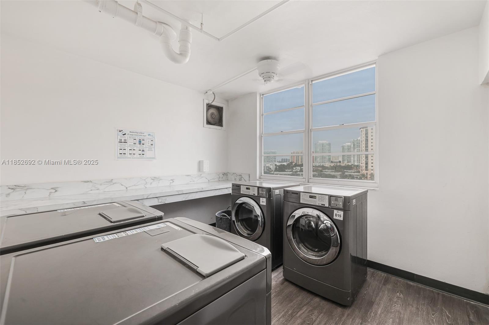 Ver detalles 812 1 / 2 762 sq. ft. $ 2025-08-04 0 foto