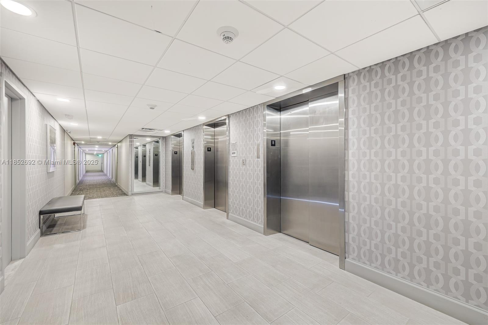Ver detalles 812 1 / 2 762 sq. ft. $ 2025-08-04 0 foto