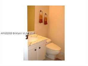 Photo of 2301 Ocean Dr  #1906, Hollywood, Florida, 33019 - 1/2 bath