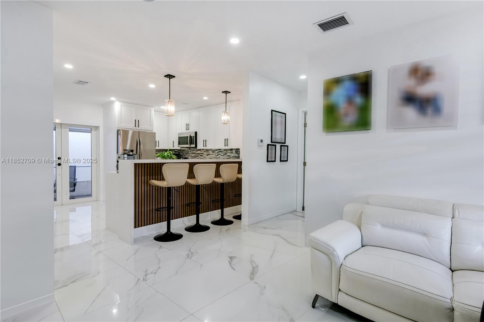 Ver detalles / 2106 sq. ft. $ 2025-08-05 0 foto