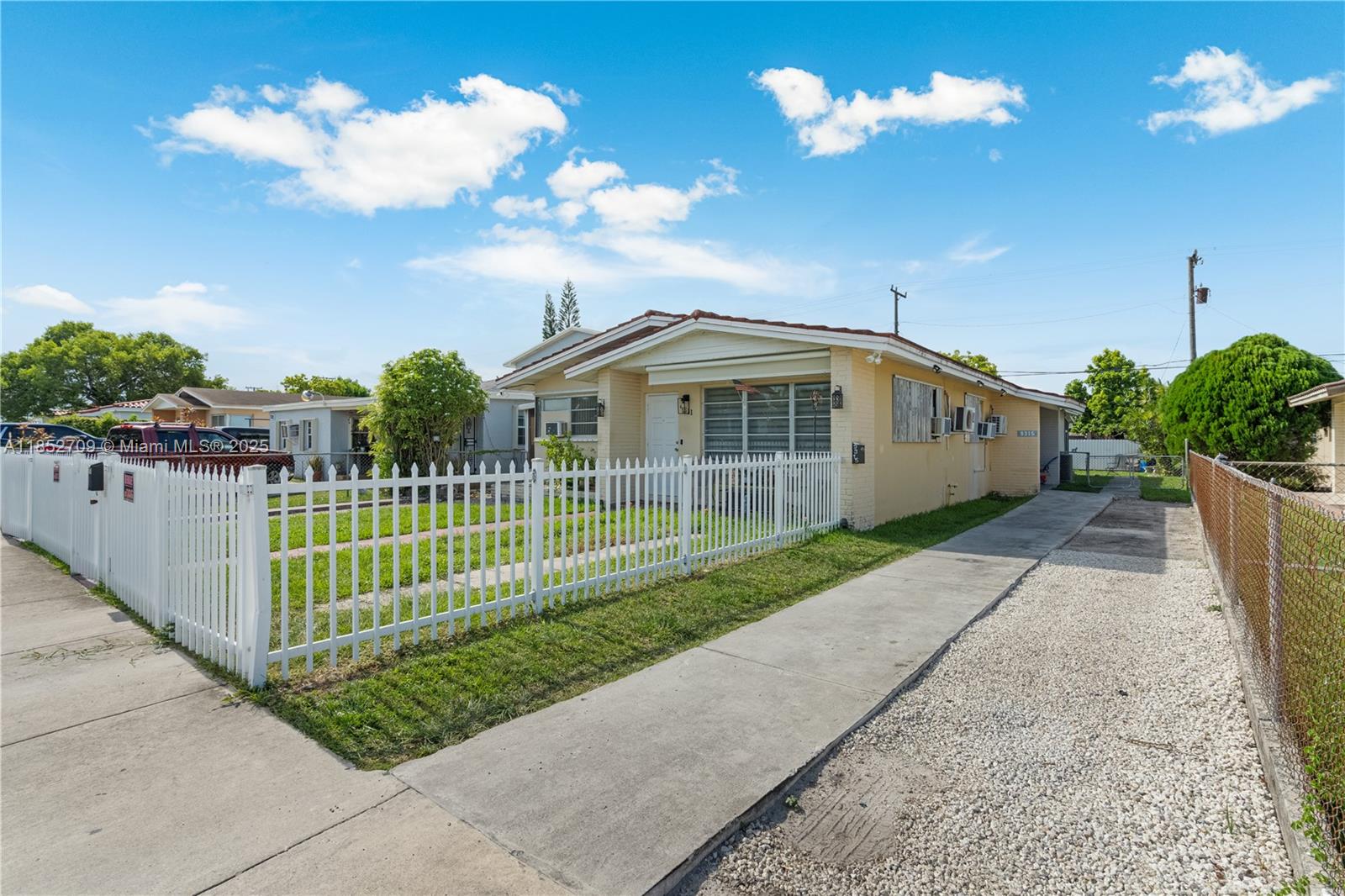 Ver detalles / 2106 sq. ft. $ 2025-08-05 0 foto