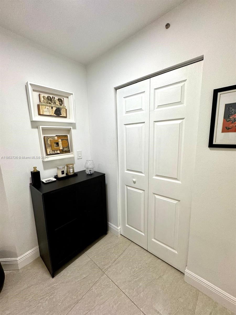 Photo of 3001 185th St  #225, Aventura, Florida, 33180 - 