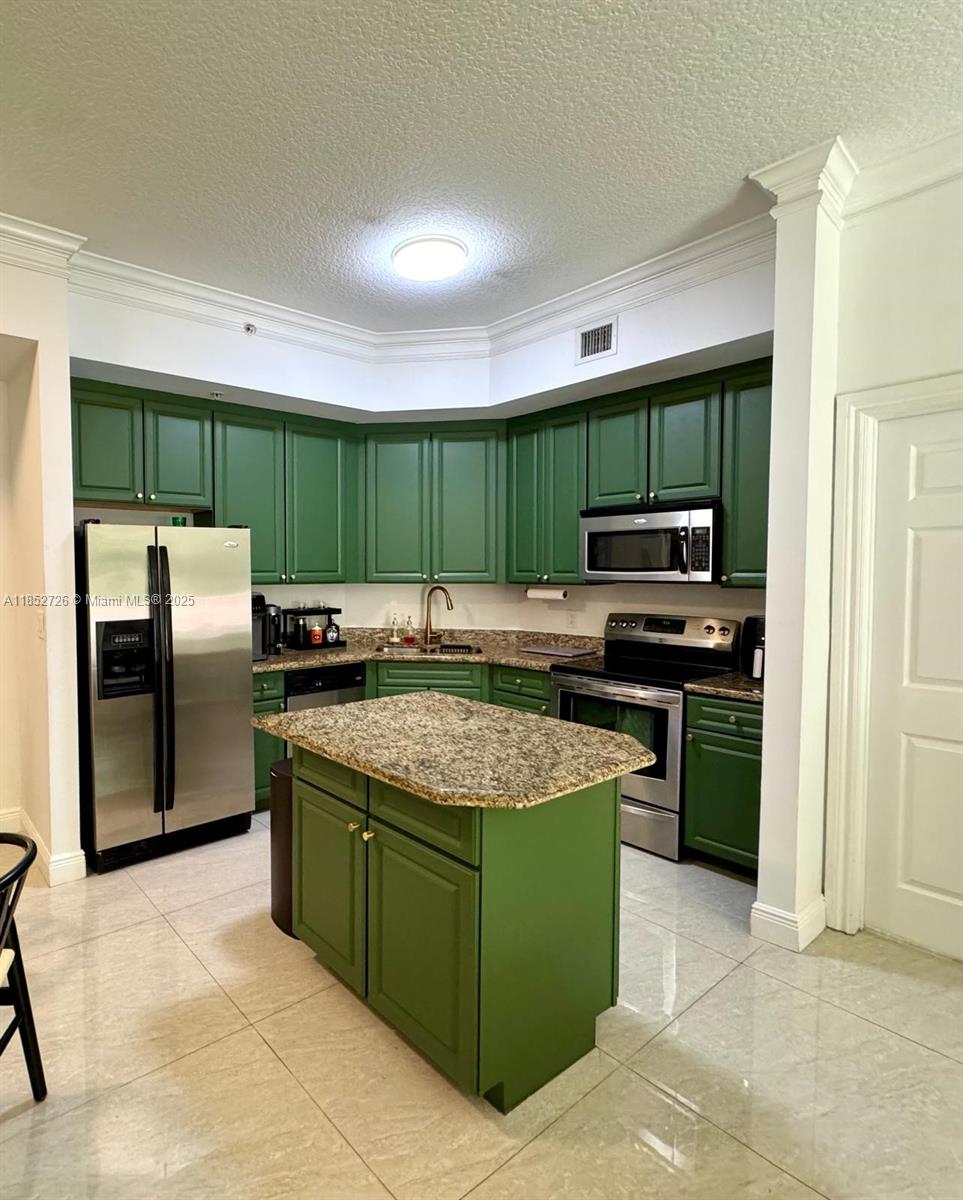 Photo of 3001 185th St  #225, Aventura, Florida, 33180 - 