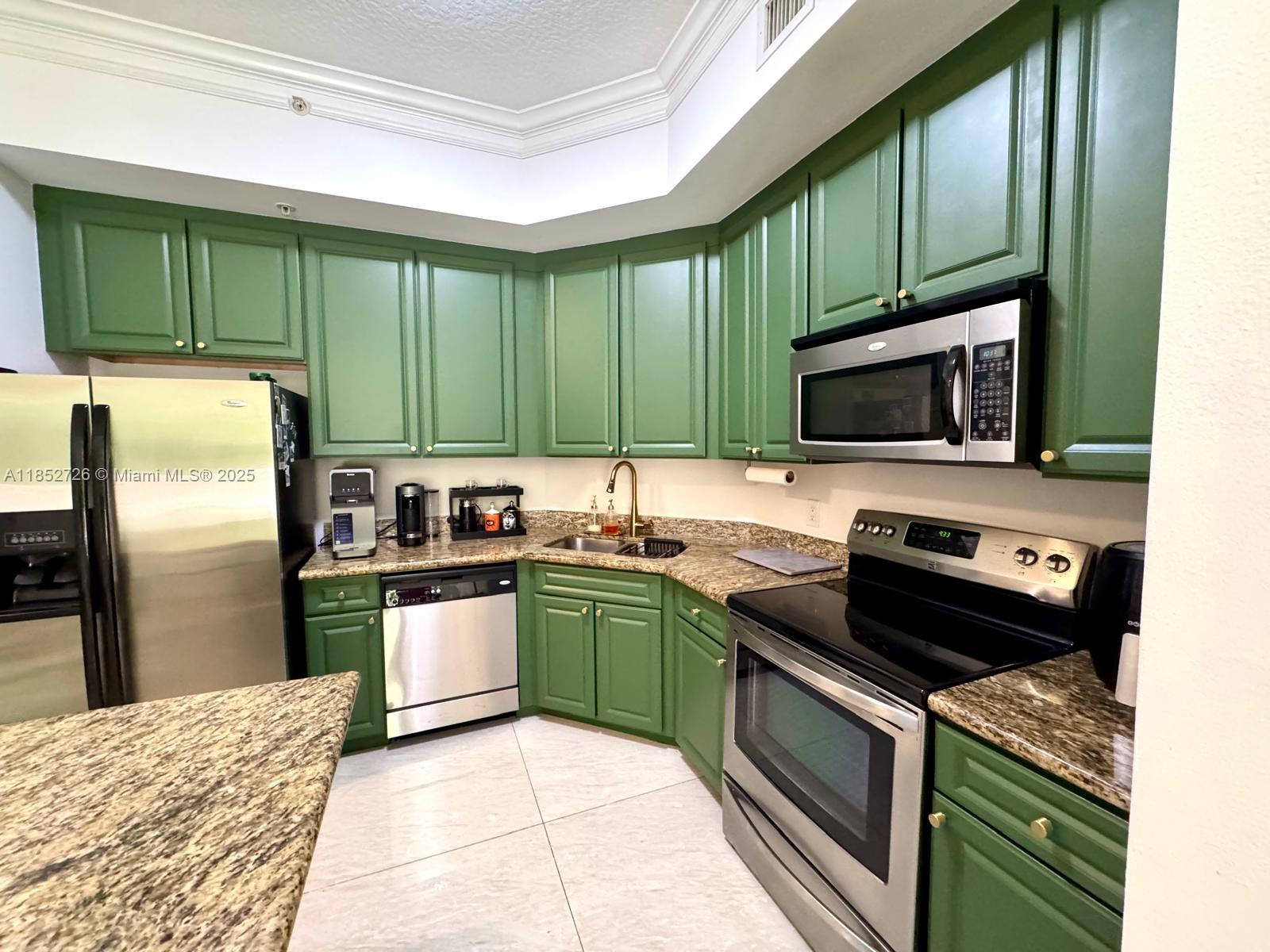Photo of 3001 185th St  #225, Aventura, Florida, 33180 - 
