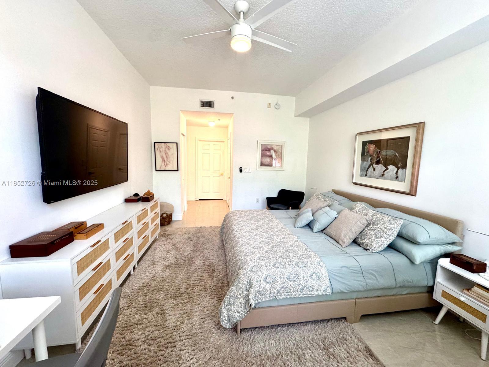 Photo of 3001 185th St  #225, Aventura, Florida, 33180 - 