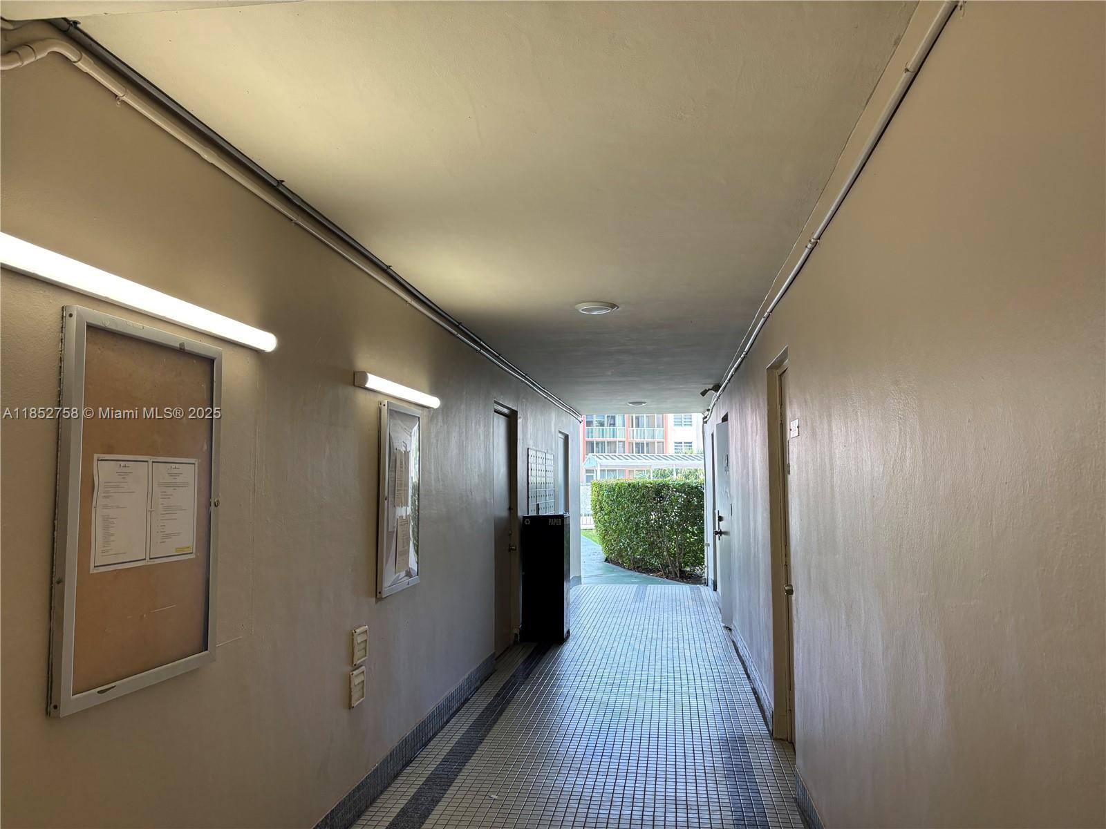 See details 307-3 1 / 1 909 sq. ft. $ 2025-08-05 0 Photo