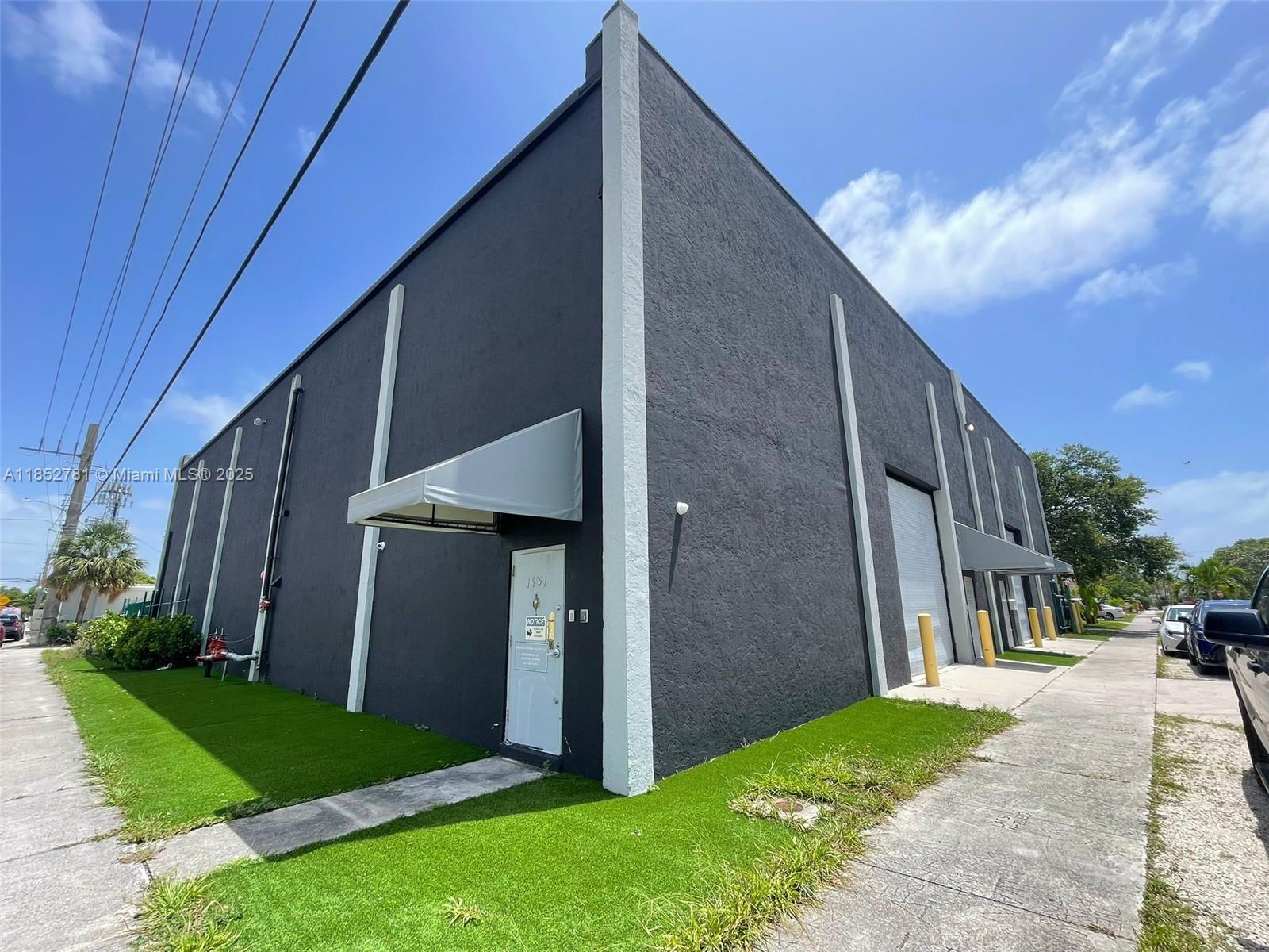 See details / sq. ft. $ 2025-08-07 0 Photo