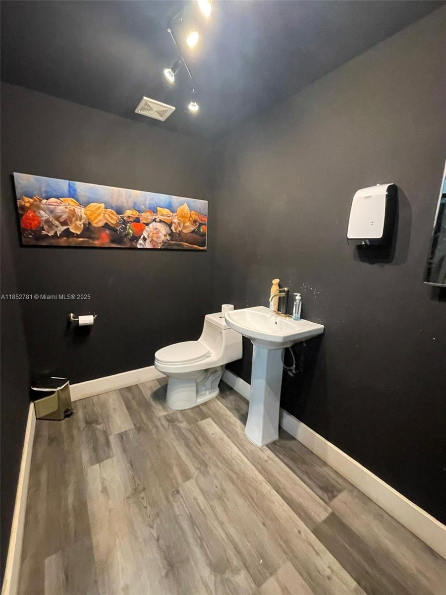 See details / sq. ft. $ 2025-08-07 0 Photo