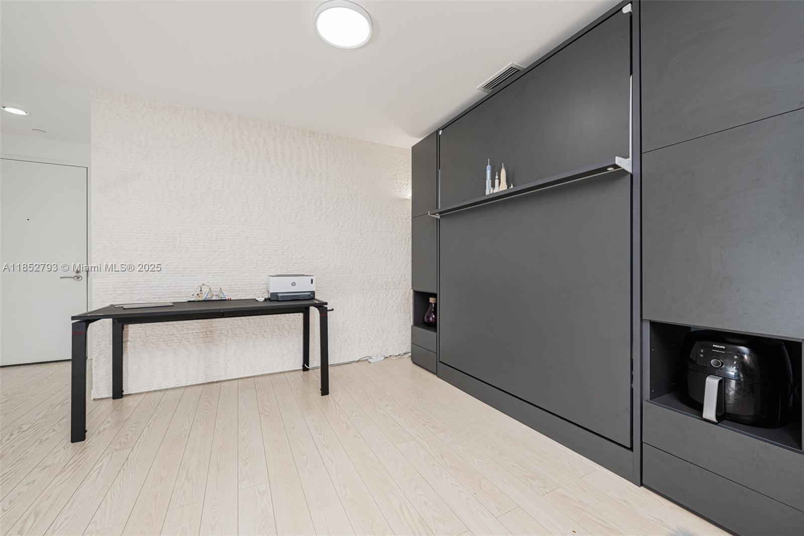 Photo of 2950 188th St #139, Aventura, Florida, 33180 - Built-in Murphy Queen Size Bed