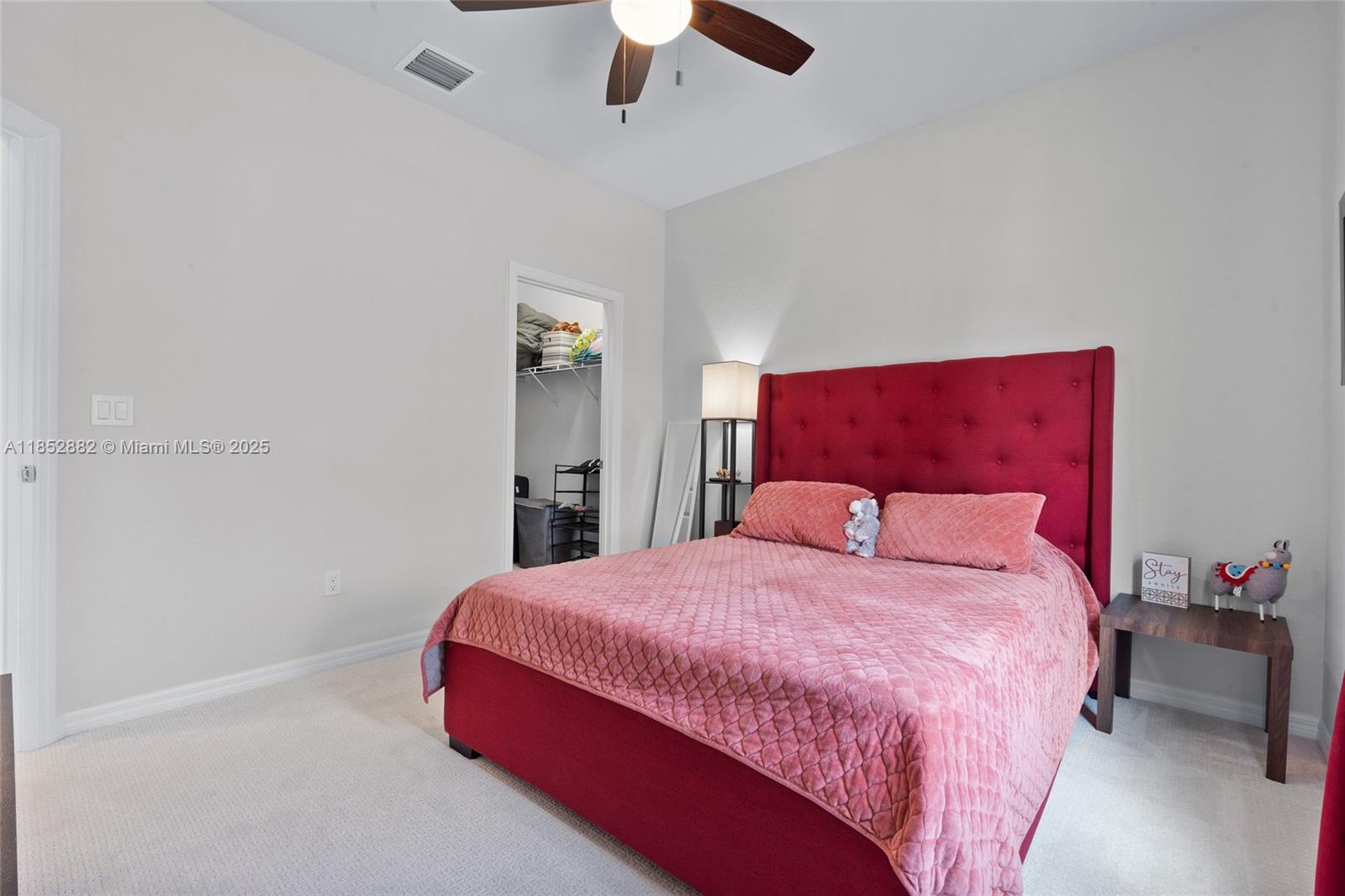 Ver detalles 4248 3 / 3 1776 sq. ft. $ 2025-08-05 0 foto