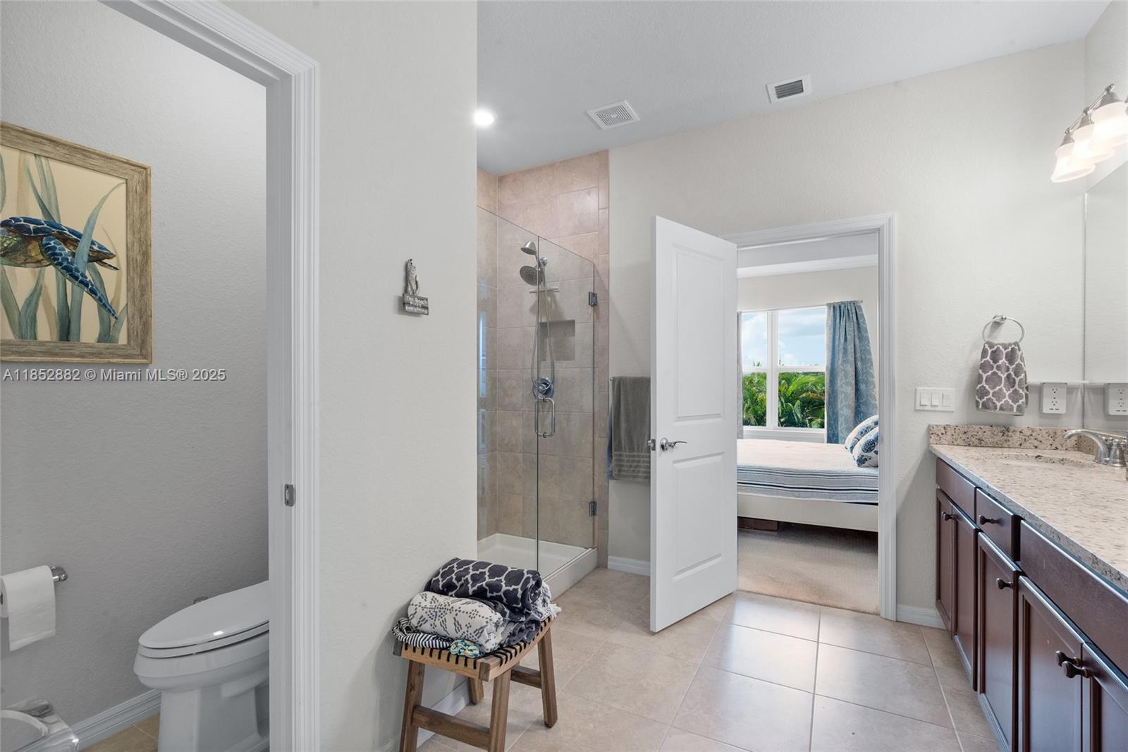 Ver detalles 4248 3 / 3 1776 sq. ft. $ 2025-08-05 0 foto