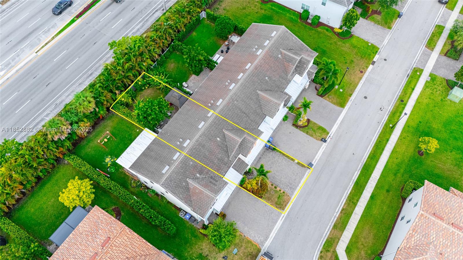 Ver detalles 4248 3 / 3 1776 sq. ft. $ 2025-08-05 0 foto