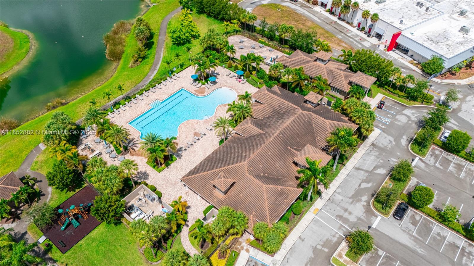 Ver detalles 4248 3 / 3 1776 sq. ft. $ 2025-08-05 0 foto