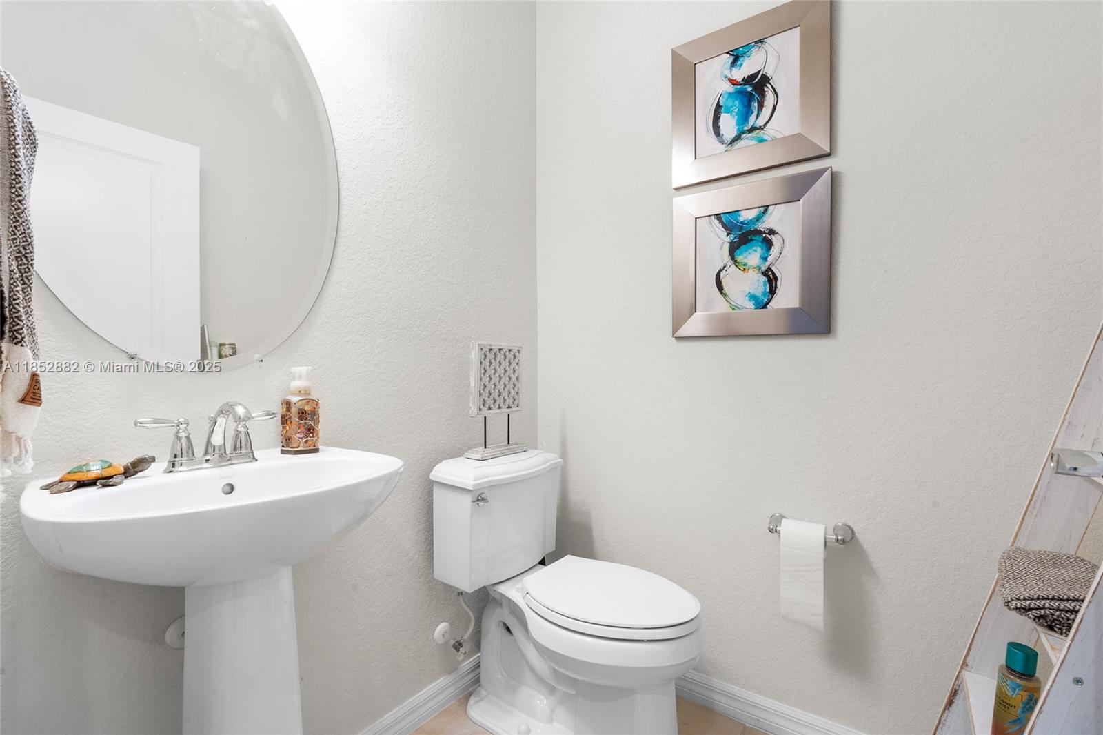 Ver detalles 4248 3 / 3 1776 sq. ft. $ 2025-08-05 0 foto