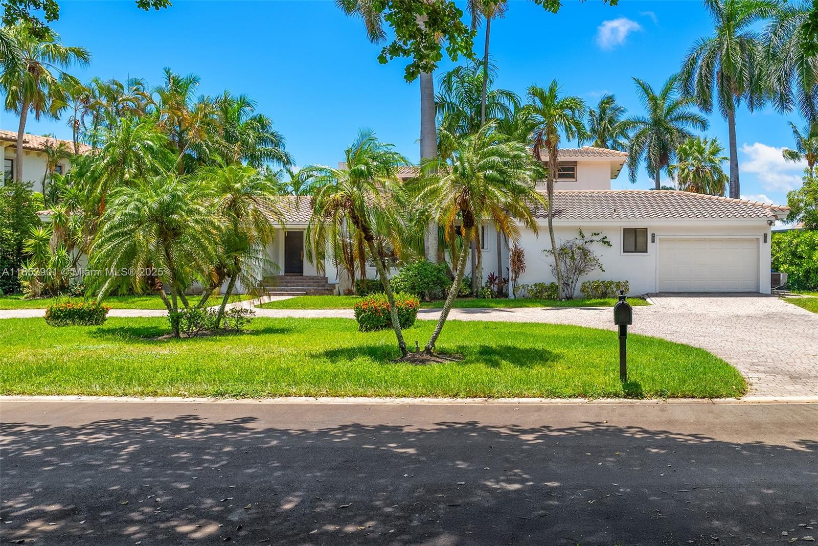 Photo of 268 Parkway  (268), Golden Beach, Florida, 33160 - 