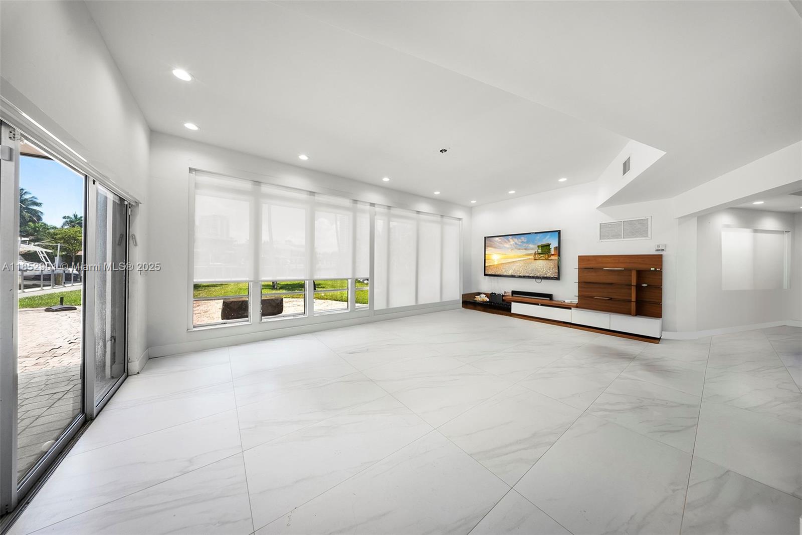 Photo of 268 Parkway  (268), Golden Beach, Florida, 33160 - 