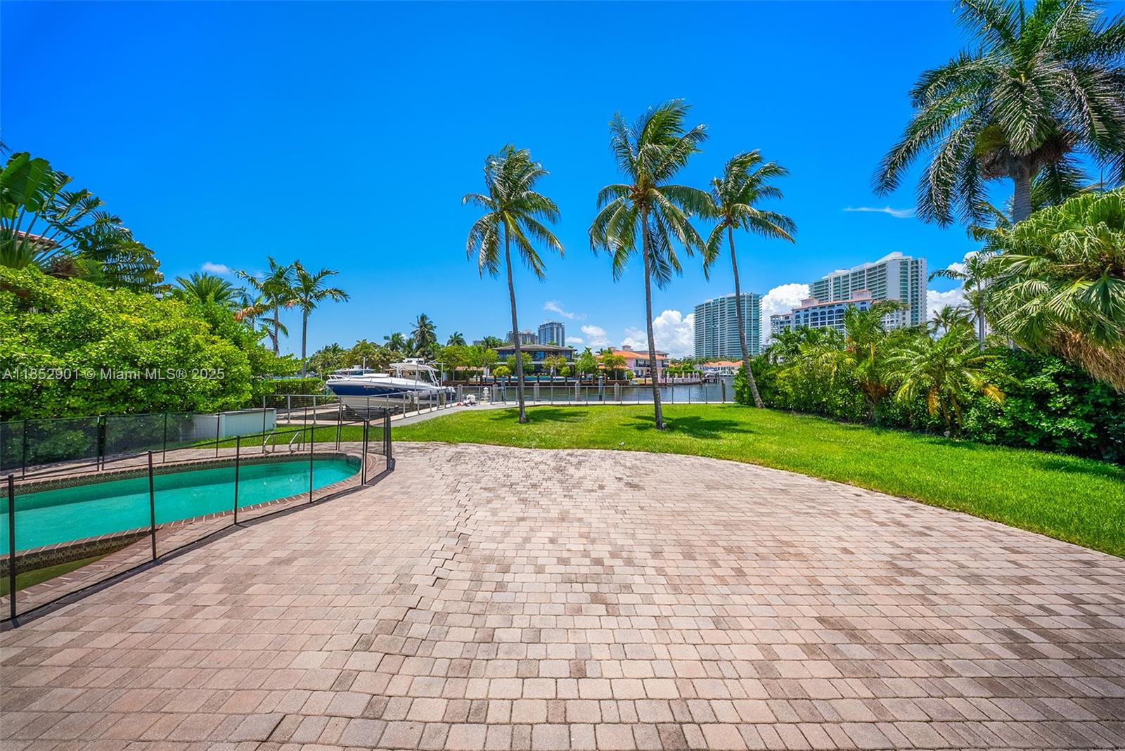 Photo of 268 Parkway  (268), Golden Beach, Florida, 33160 - 