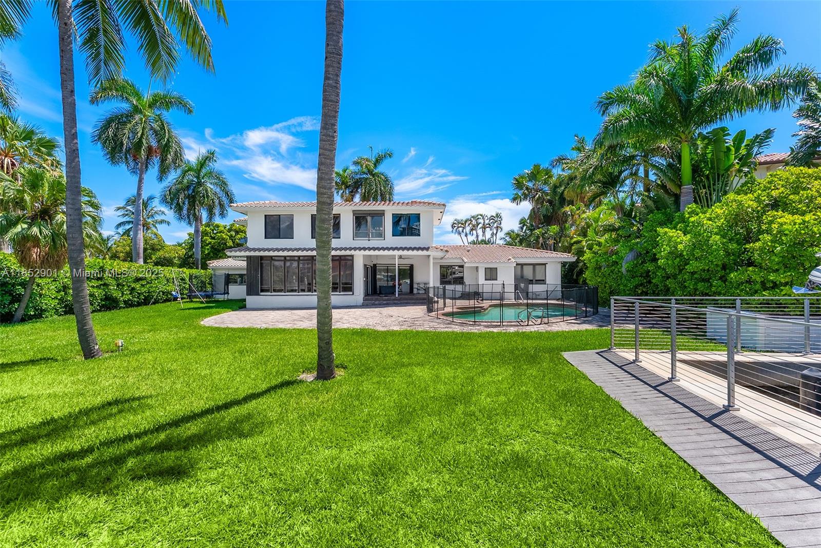 Photo of 268 Parkway  (268), Golden Beach, Florida, 33160 - 