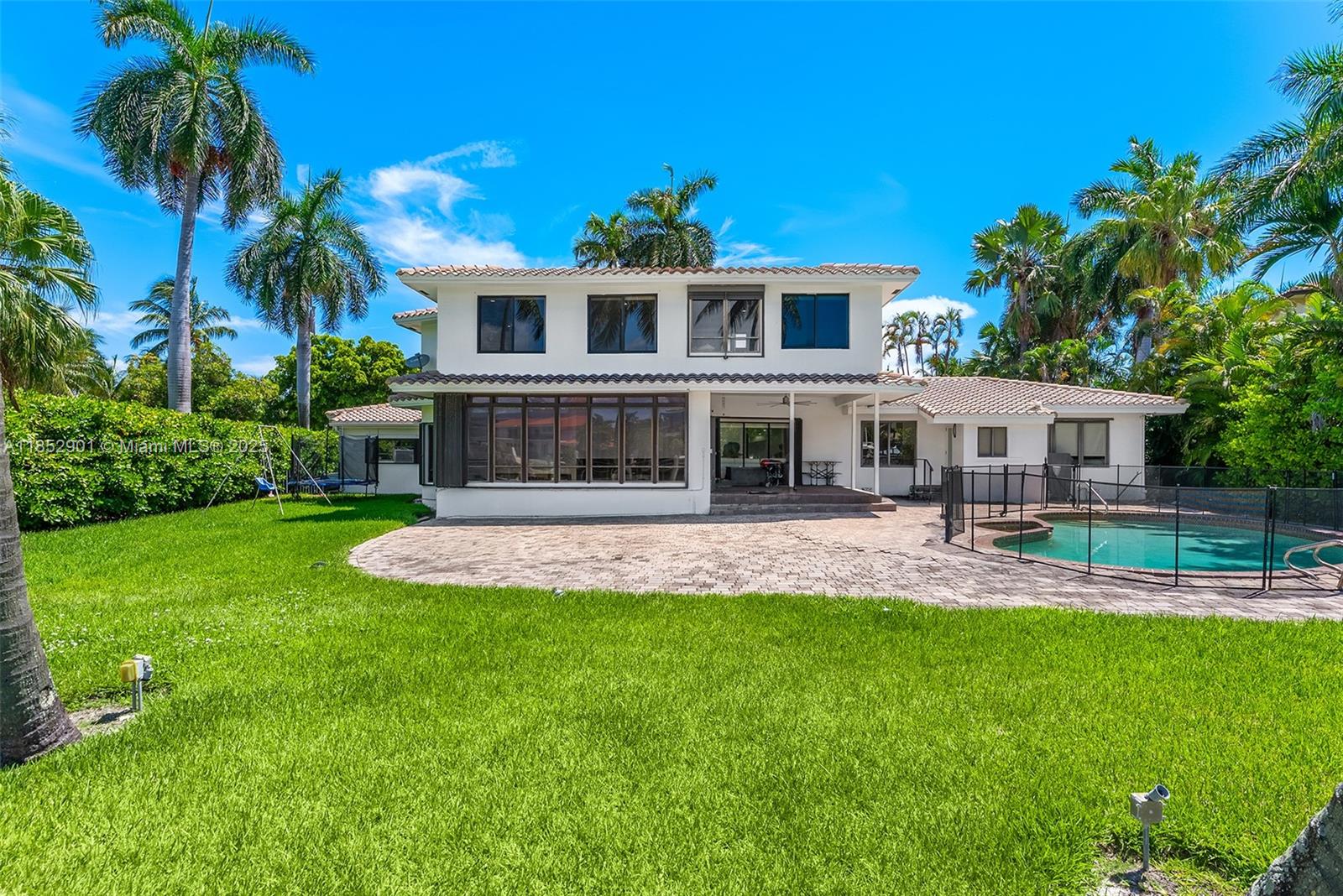 Photo of 268 Parkway  (268), Golden Beach, Florida, 33160 - 