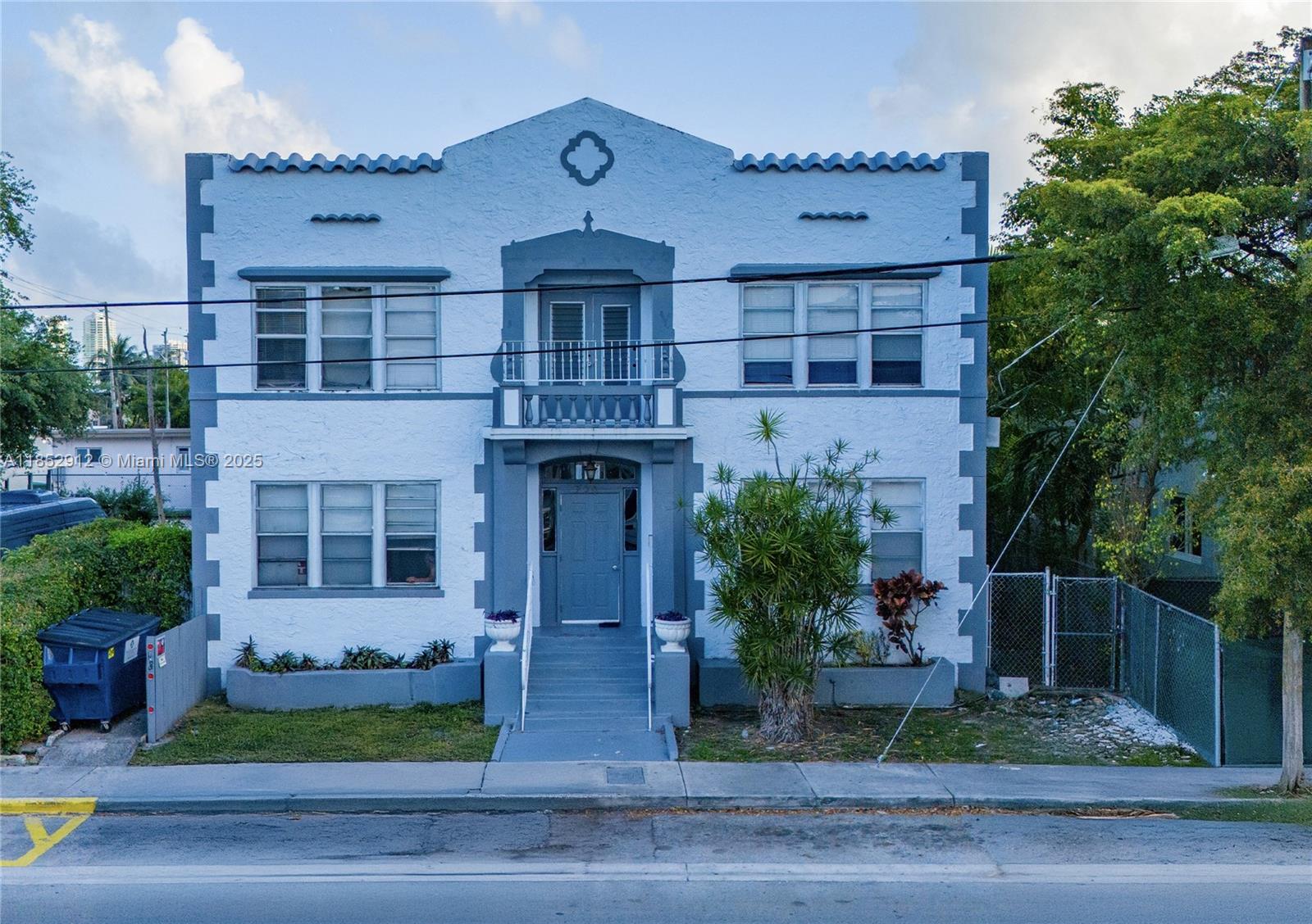 See details / 5249 sq. ft. $ 2025-08-05 0 Photo