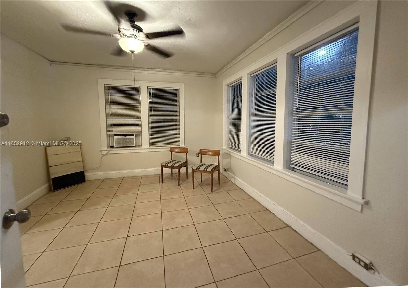 See details / 5249 sq. ft. $ 2025-08-05 0 Photo