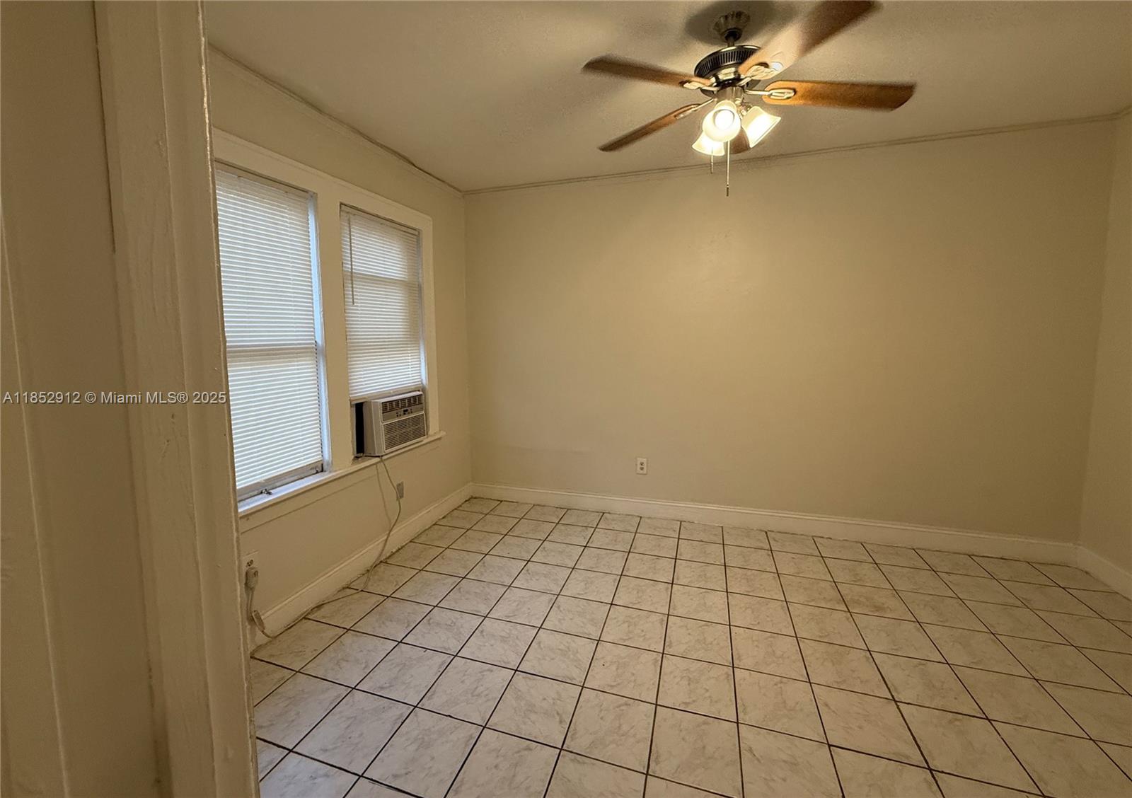 See details / 5249 sq. ft. $ 2025-08-05 0 Photo